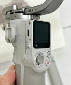 DJI RS 4 Mini Handheld 3-Axis Gimbal Stabilizer - Image 2