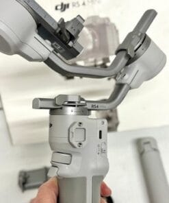 DJI RS 4 Mini Handheld 3-Axis Gimbal Stabilizer - Image 3