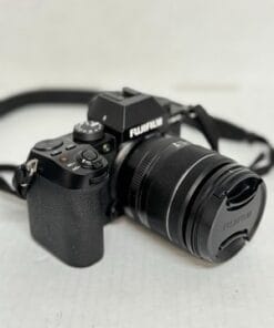 Fujifilm X-S10 Mirrorless Camera + XF 18-55mm f/2.8-4 Lens Excellent - Image 2