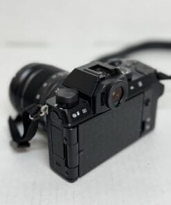 Fujifilm X-S10 Mirrorless Camera + XF 18-55mm f/2.8-4 Lens Excellent - Image 5