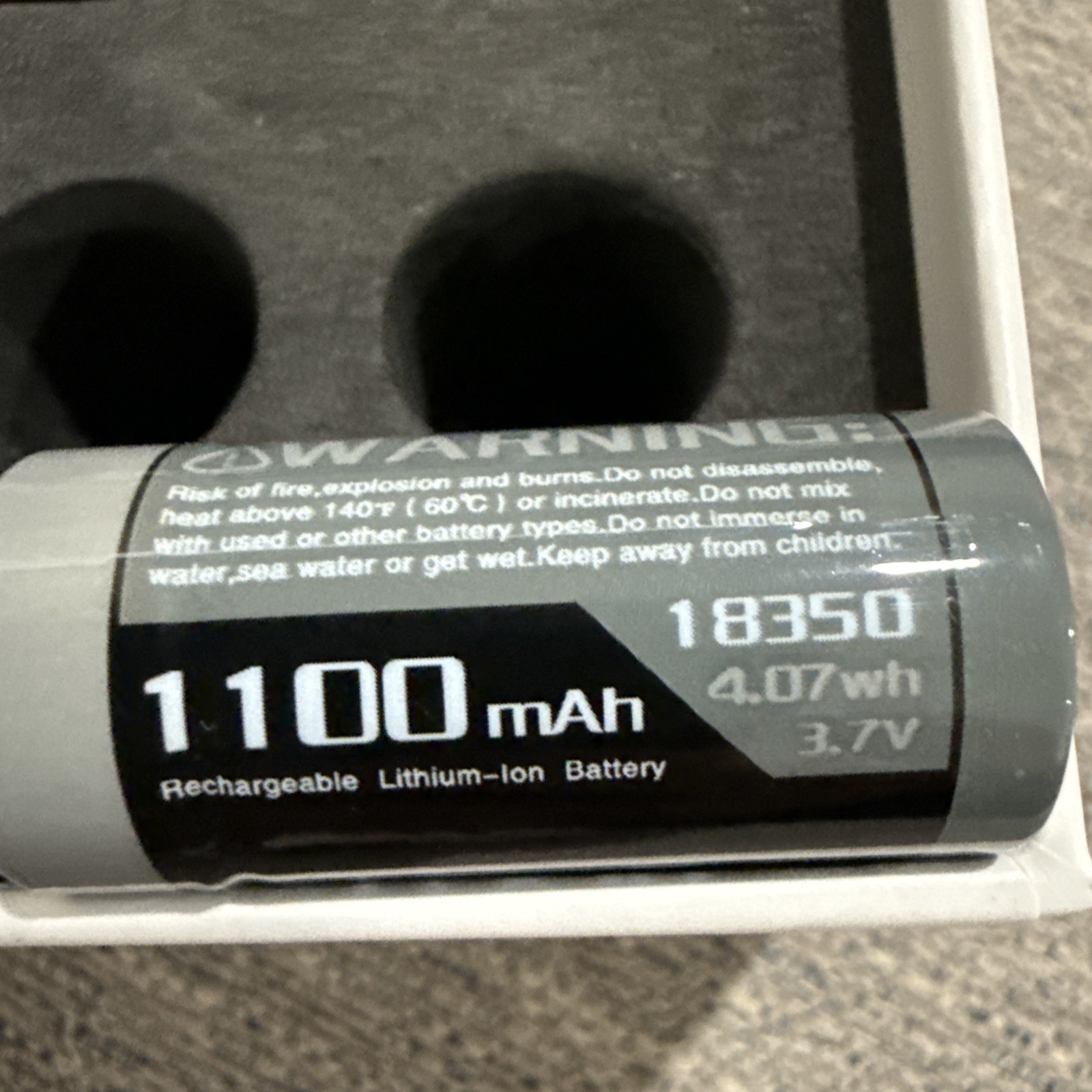 LOOP Gear Skywalker SK01s LEP Titanium Black Zoom Flashlight 910 Lumens - Image 3