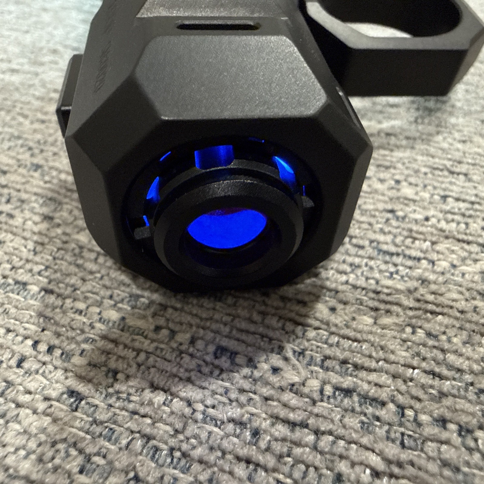 LOOP Gear Skywalker SK01s LEP Titanium Black Zoom Flashlight 910 Lumens - Image 11
