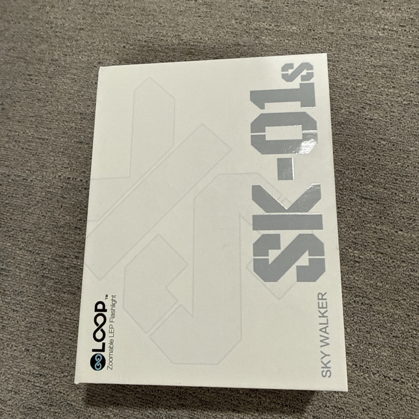 LOOP Gear Skywalker SK01s LEP Titanium Black Zoom Flashlight 910 Lumens - Image 12