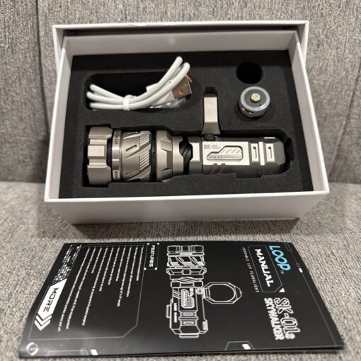 LOOP Gear Skywalker SK01s LEP Titanium Silver Zoom Flashlight 910 Lumens TI